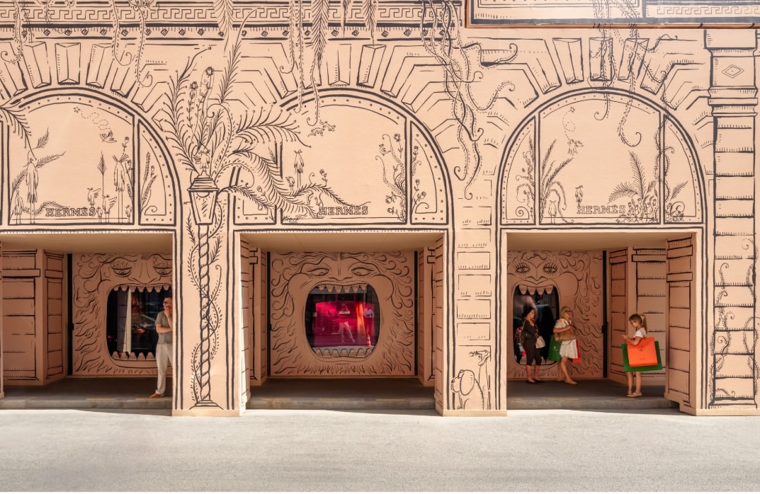 Hermès’in Paris’teki Şantiyesi Dev Bir Sanat Eserine Dönüştü